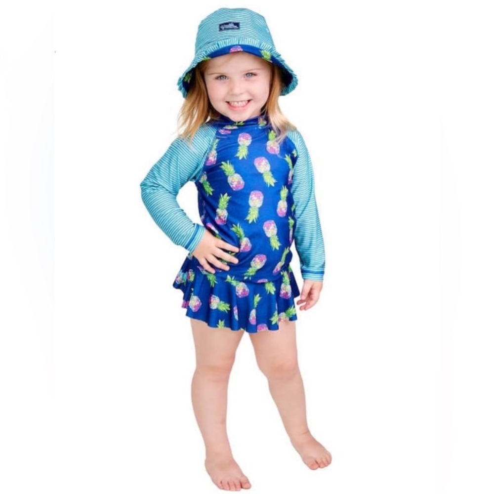 NWT Girls Blue Pineapple UVSkinz Rash Guard Swim Set with Hat